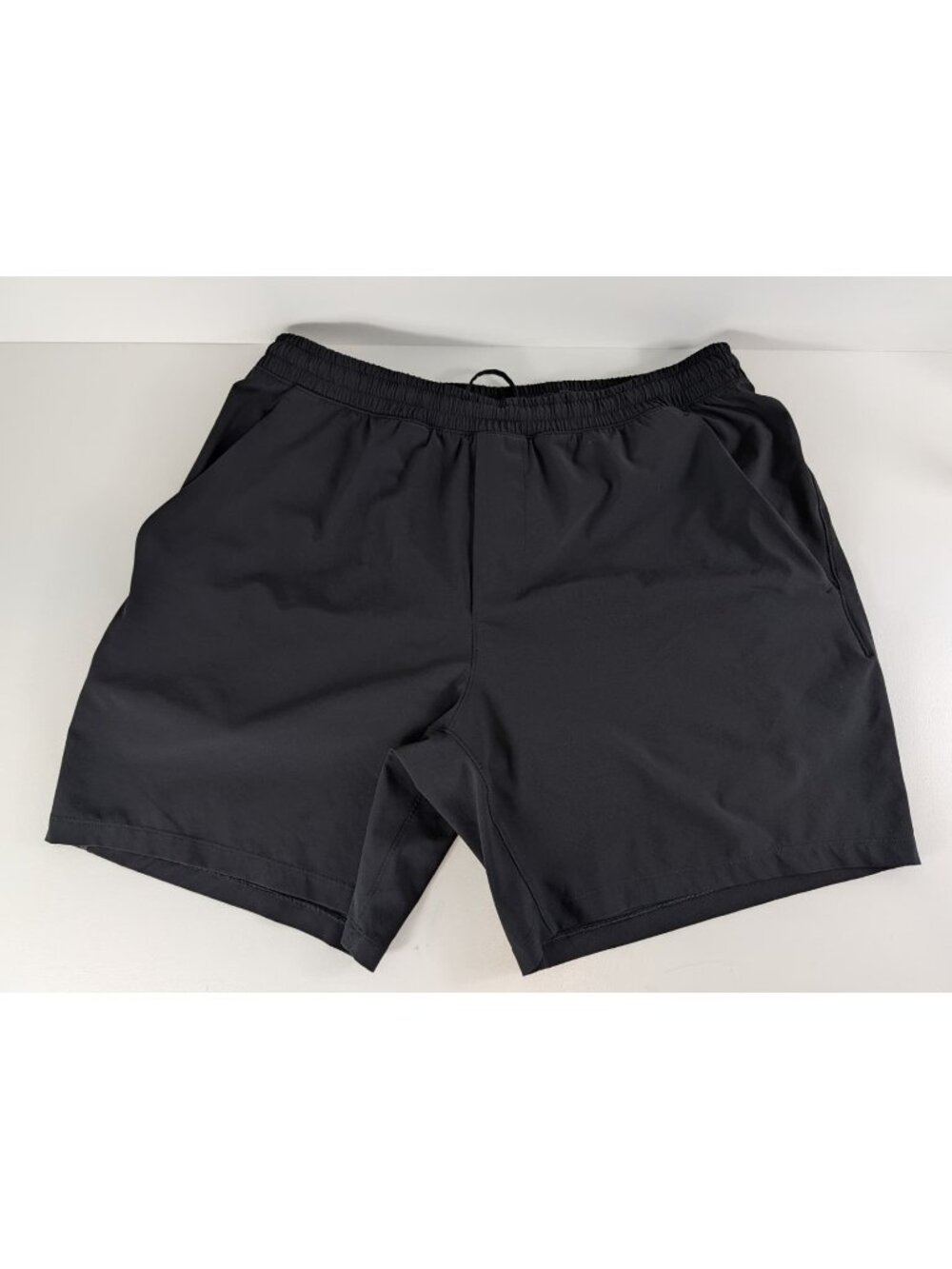 Lululemon Black Mens Athletic Shorts XL Lightweight Performance Wear